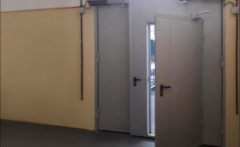 Распашные противопожарные ворота DHRFP EI60 3000x2500